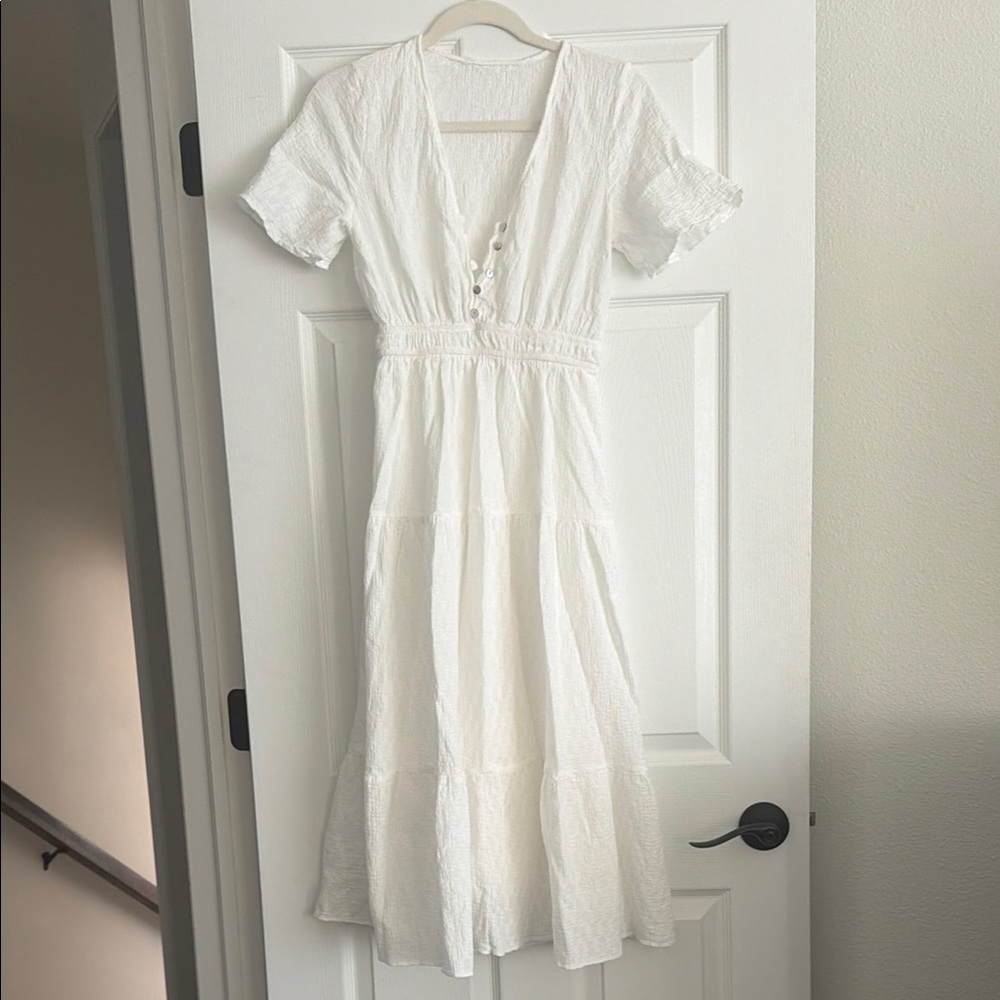 Elegant White Midi Dress